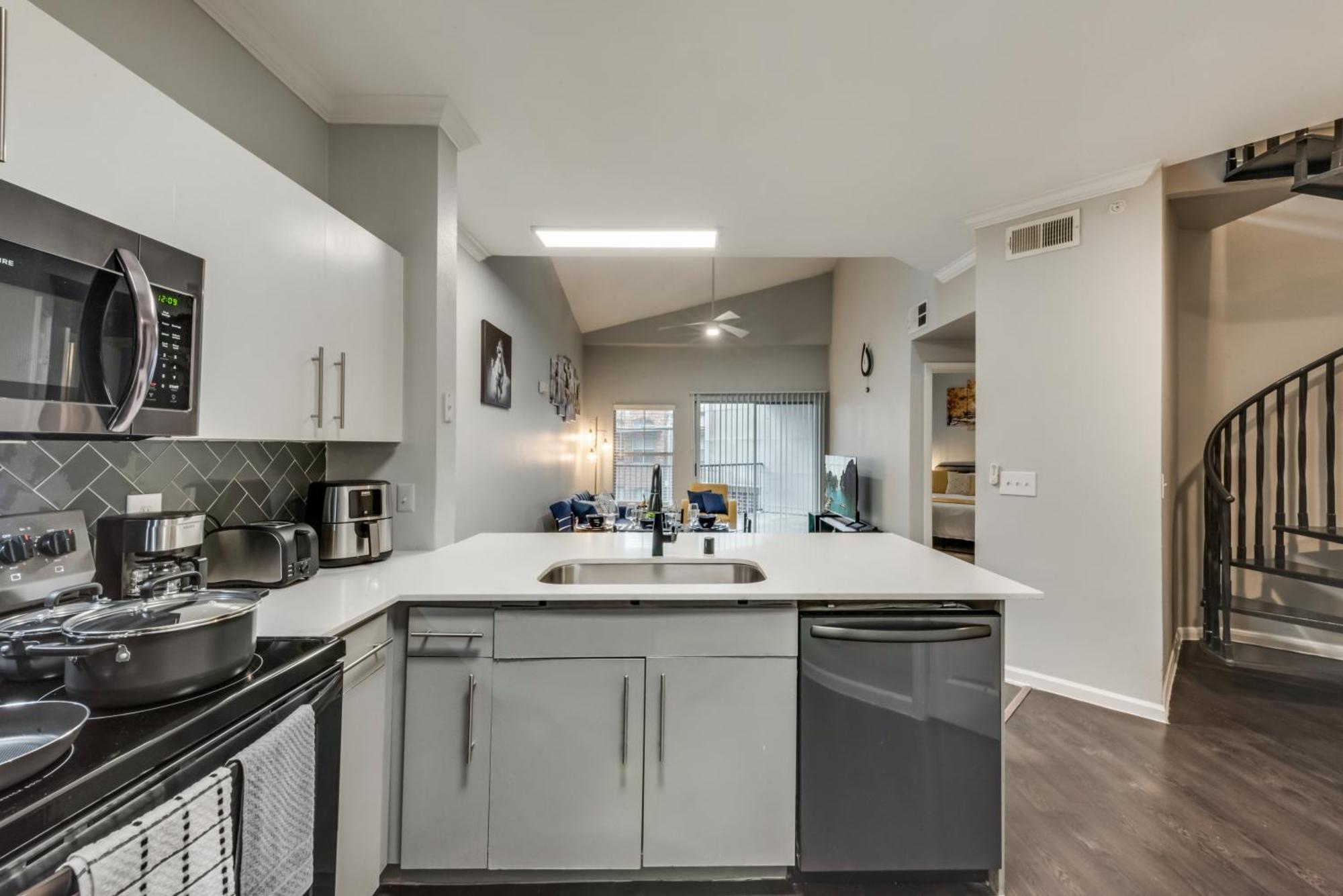 Loft Style 2Br Apt I Dallas City Center I Pool I Gym I Workspace I Pets Daire Dış mekan fotoğraf